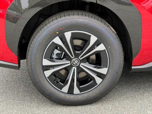 2025 Toyota bZ4X XLE