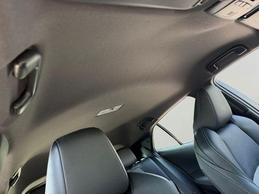 Midnight Black Metallic 2019 Toyota Corolla XSE