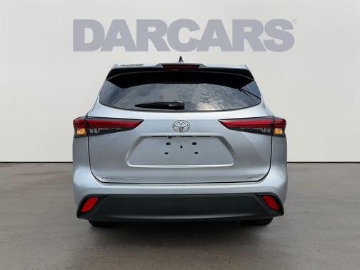 Celestial Silver Metallic 2022 Toyota Highlander L