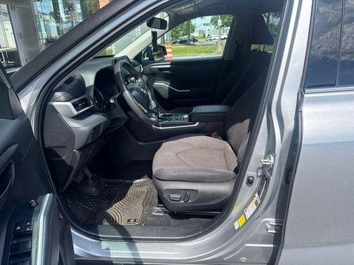 Celestial Silver Metallic 2022 Toyota Highlander L