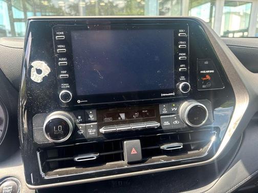 Celestial Silver Metallic 2022 Toyota Highlander L