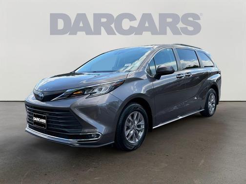 Predawn Gray Mica 2023 Toyota Sienna XLE