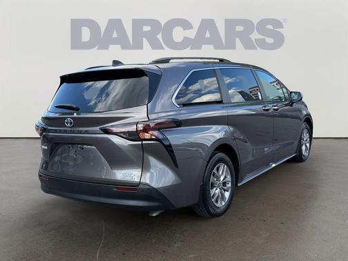 Predawn Gray Mica 2023 Toyota Sienna XLE