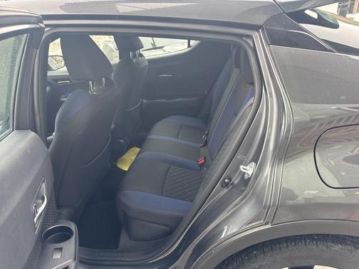 2021 Toyota C-HR XLE