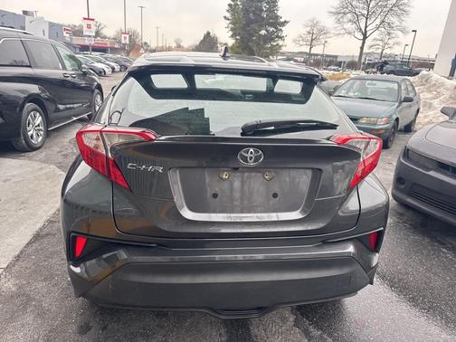 2021 Toyota C-HR XLE