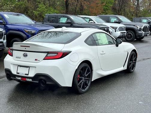 2025 Toyota GR86 Premium