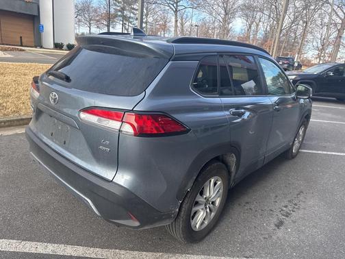 2024 Toyota Corolla Cross LE