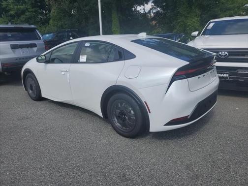 2025 Toyota Prius LE