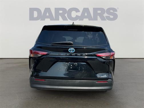 2022 Toyota Sienna LE