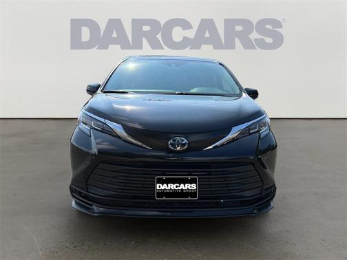 2022 Toyota Sienna LE