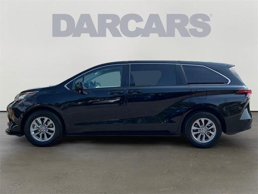2022 Toyota Sienna LE