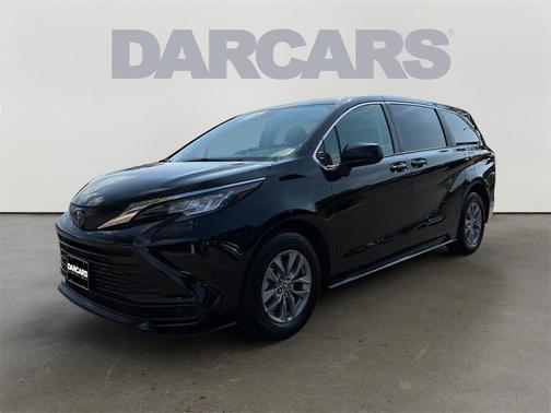 2022 Toyota Sienna LE