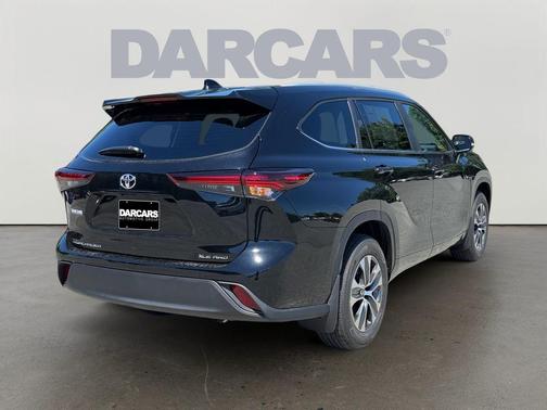 Midnight Black 2026 Toyota Highlander XLE