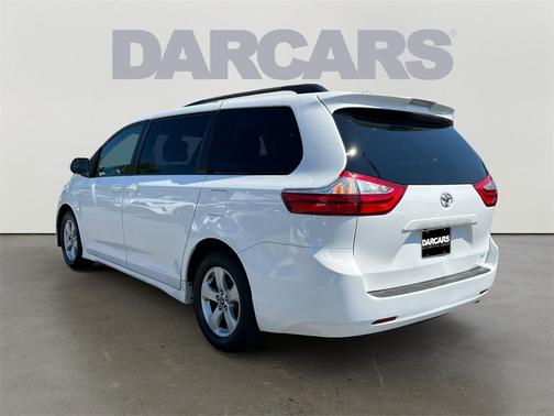 2018 Toyota Sienna LE