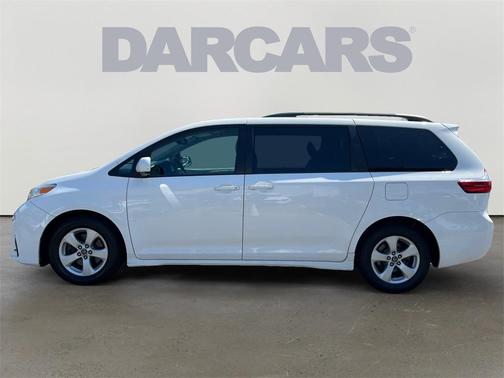2018 Toyota Sienna LE