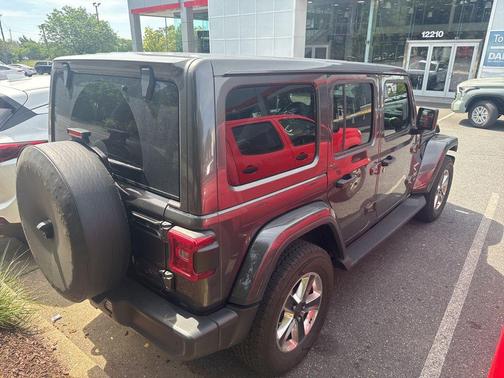 Granite Crystal Metallic Clearcoat 2021 Jeep Wrangler Unlimited Sahara