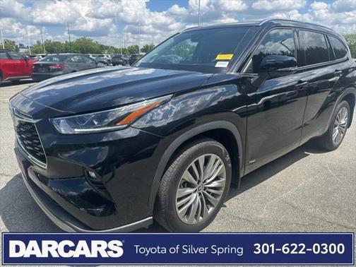 2022 Toyota Highlander Hybrid Platinum