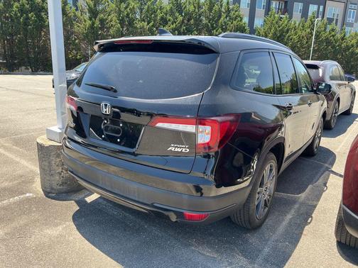 Crystal Black Pearl 2022 Honda Pilot AWD Sport
