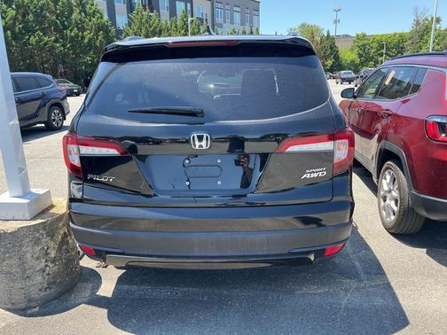 Crystal Black Pearl 2022 Honda Pilot AWD Sport