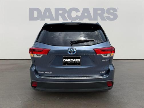 Shoreline Mist 2017 Toyota Highlander Hybrid XLE