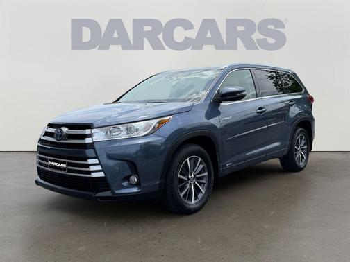 Shoreline Mist 2017 Toyota Highlander Hybrid XLE