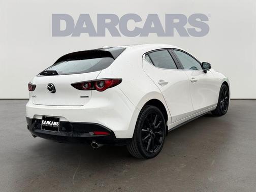 Snowflake White Pearl Mica 2022 Mazda Mazda3 FWD w/Premium Package