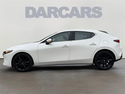 Snowflake White Pearl Mica 2022 Mazda Mazda3 FWD w/Premium Package