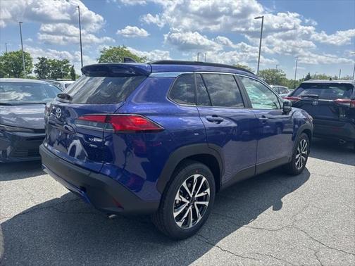 2025 Toyota Corolla Cross XLE