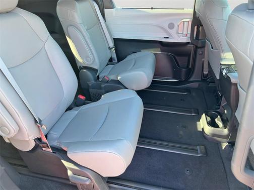 2025 Toyota Sienna XLE 7 Passenger