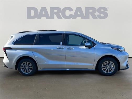 2025 Toyota Sienna XLE 7 Passenger