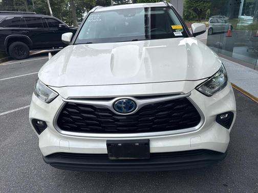 2021 Toyota Highlander Hybrid XLE