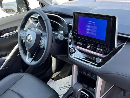 2025 Toyota Corolla Cross XLE