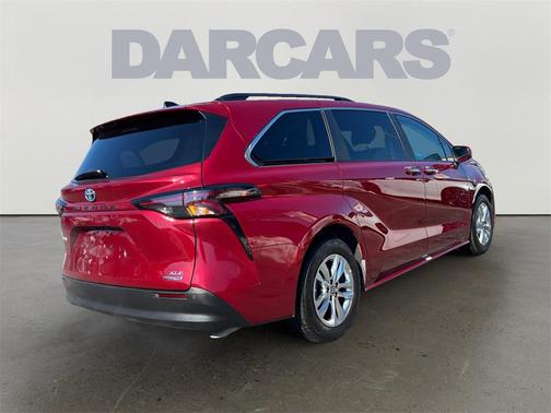2024 Toyota Sienna XLE