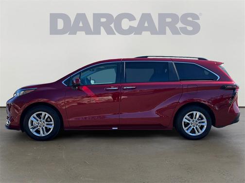 2024 Toyota Sienna XLE