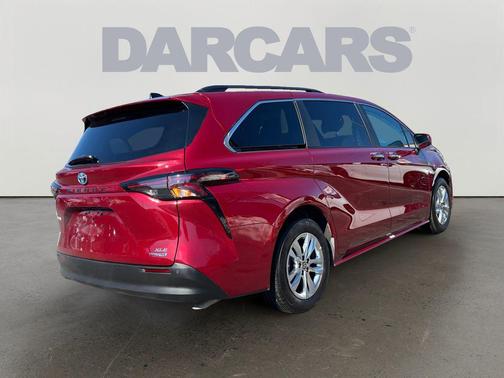 2024 Toyota Sienna XLE