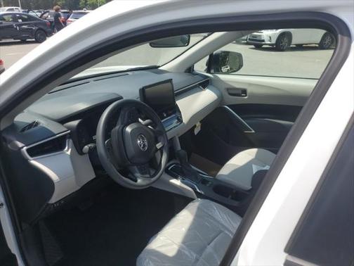 2025 Toyota Corolla Cross LE
