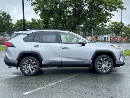 2025 Toyota RAV4 Hybrid XLE Premium