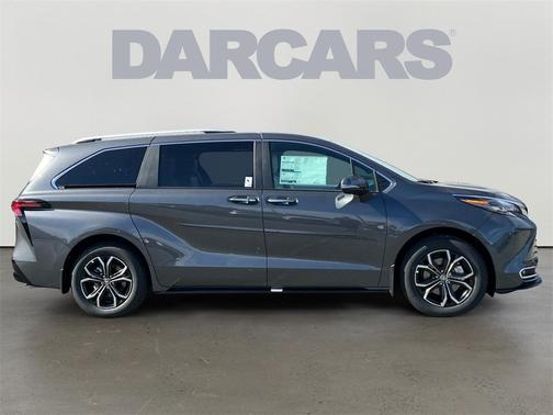 2025 Toyota Sienna Platinum
