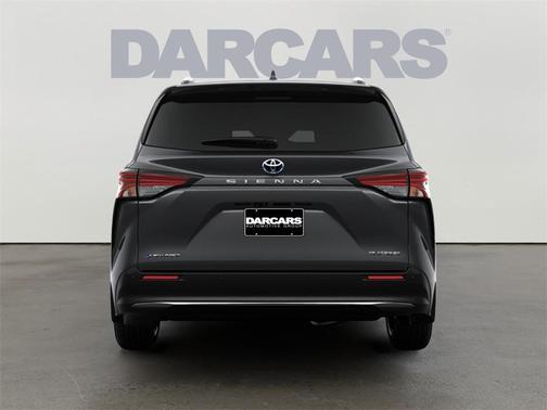 2025 Toyota Sienna Platinum 7 Passenger