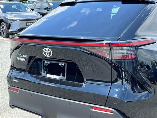 2025 Toyota bZ4X XLE