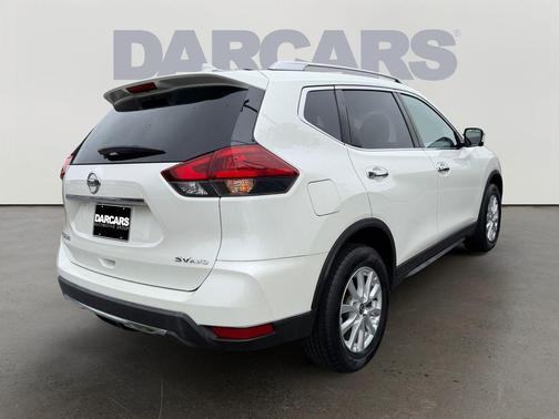 Pearl White 2018 Nissan Rogue SV