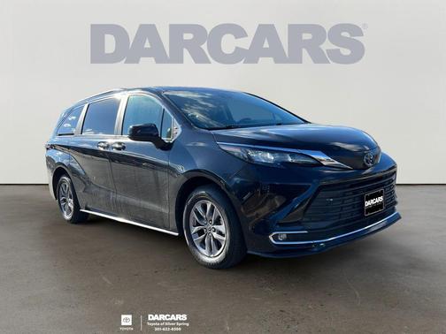 2024 Toyota Sienna XLE
