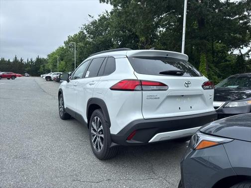 2025 Toyota Corolla Cross XLE