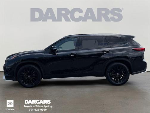 Midnight Black 2023 Toyota Highlander XSE