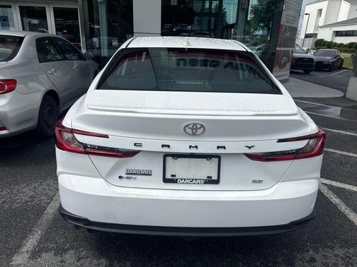 Ice 2026 Toyota Camry SE
