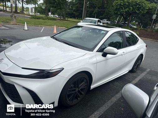 Ice 2026 Toyota Camry SE