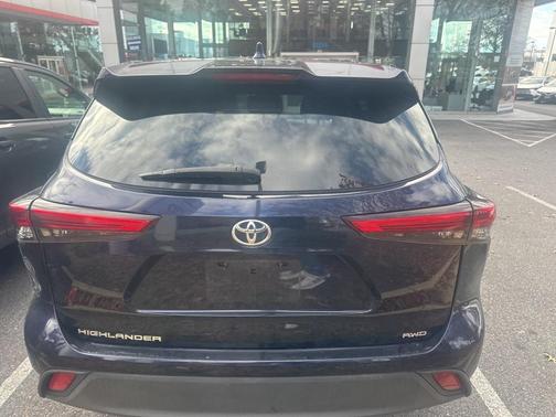 2020 Toyota Highlander L