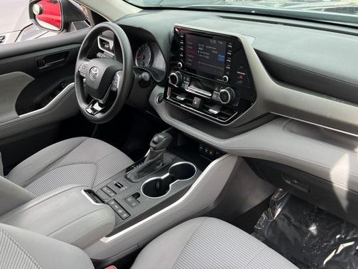 2020 Toyota Highlander L