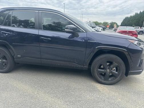 2021 Toyota RAV4 Hybrid SE