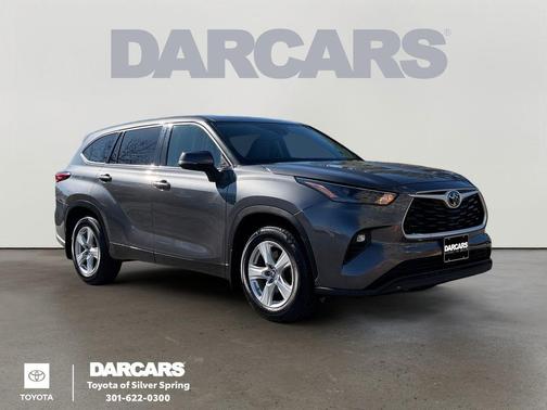 Magnetic Gray Metallic 2022 Toyota Highlander LE